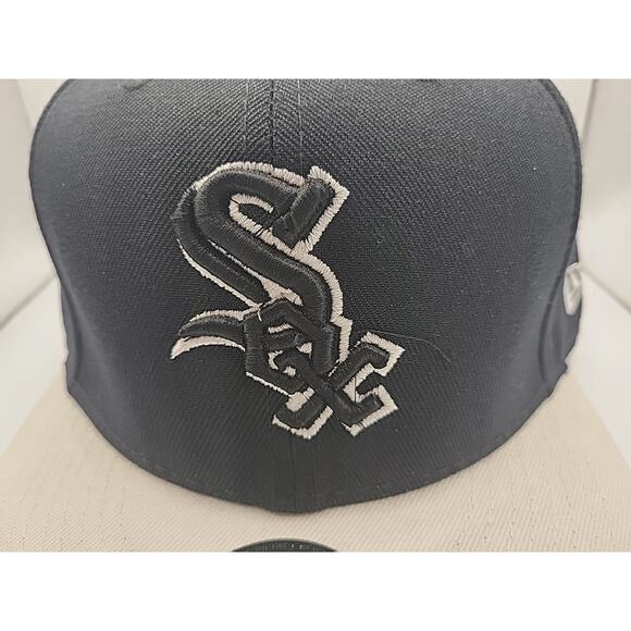 New Era Black and Gray Cap - Picture 2 of 9